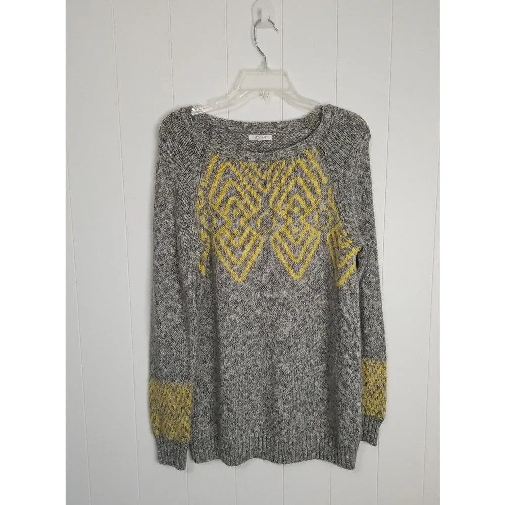 Maurices Sweater Womens Size Medium Gray Yellow Geometric Print Pullover
